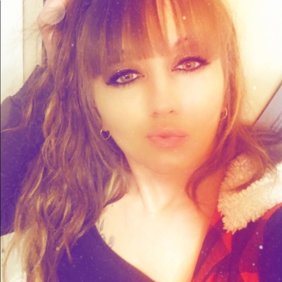 Meet your Posher, Ashley - Picture 3 of 6